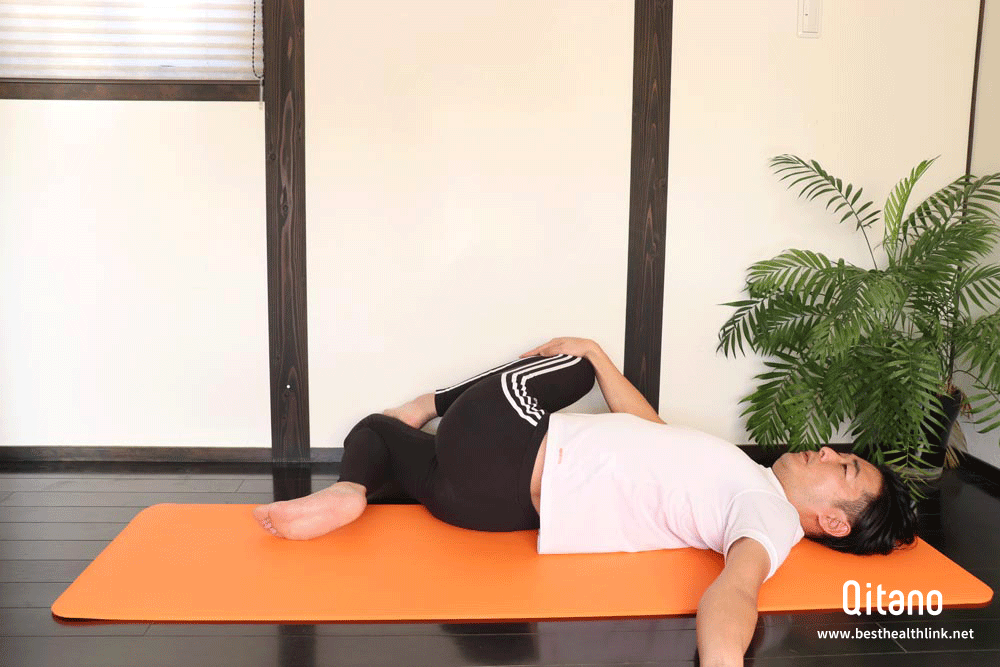 オンラインセッションでストレッチ、エクササイズ、フィットネス、自力整体