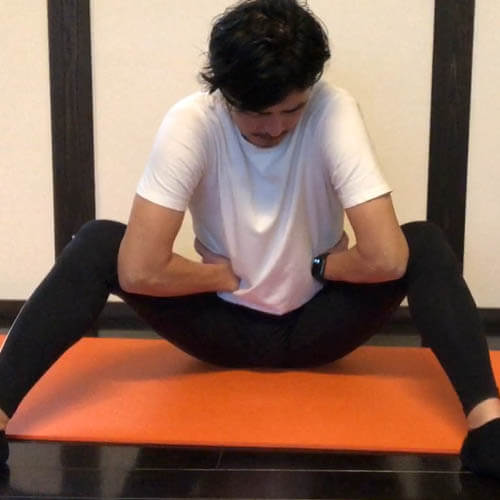 肩甲骨はがしストレッチ【#小円筋 #大円筋 #肩甲骨 #肩甲骨関節 #棘下筋 】