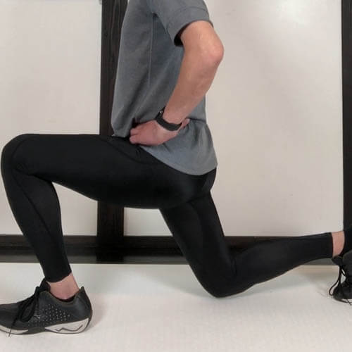 お尻と太ももを引き締めるスプリットスクワットで美脚を目指せ