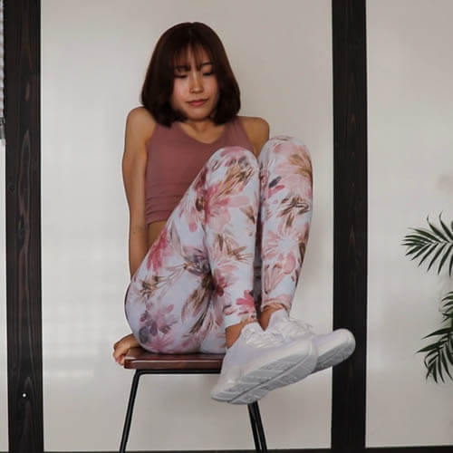 椅子を使った体幹トレーニング（座りながら腹筋エクササイズでウエストダウン）