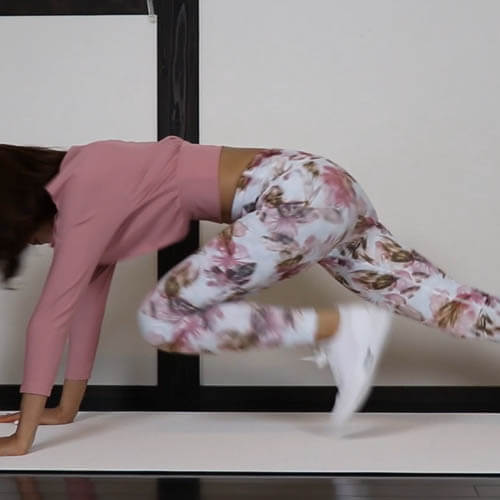 マウンテンクライマー｜手を床についたもも上げ体幹トレーニング