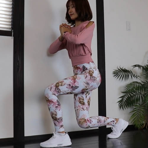 ロースクワットトゥーランジ（お尻・裏もも・ふくらはぎを引き締める）