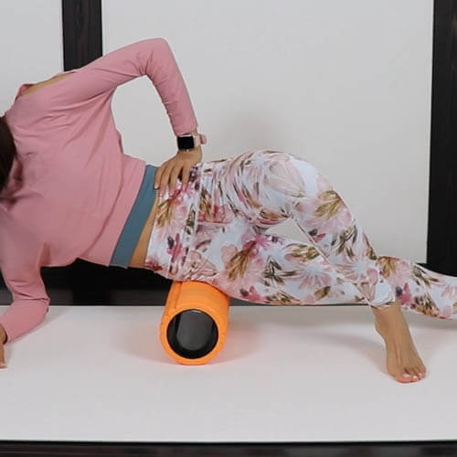 腸脛靭帯＆大腿筋膜張筋の筋膜リリース！太ももの外側をローラーストレッチ