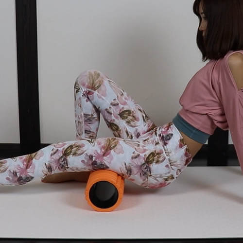 ハムストリングスの筋膜リリース！太ももの裏側をローラーストレッチ