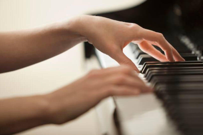 ピアノ演奏者必見！指のストレッチで演奏力アップ！