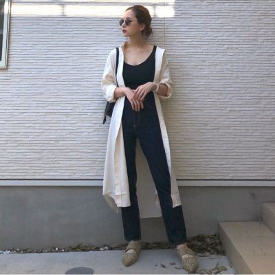 縦のラインを意識したコーディネート