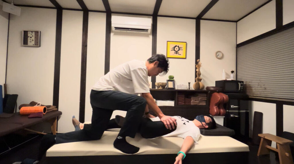 10-07.内転筋膝曲げストレッチ（仰臥位）