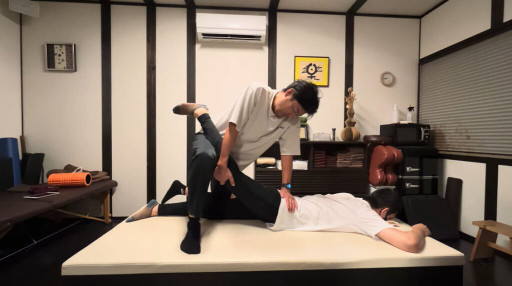 10-12.鼠径部（前もも）のストレッチ