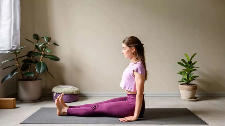 杖のポーズの正しいやり方と効果を徹底解説！